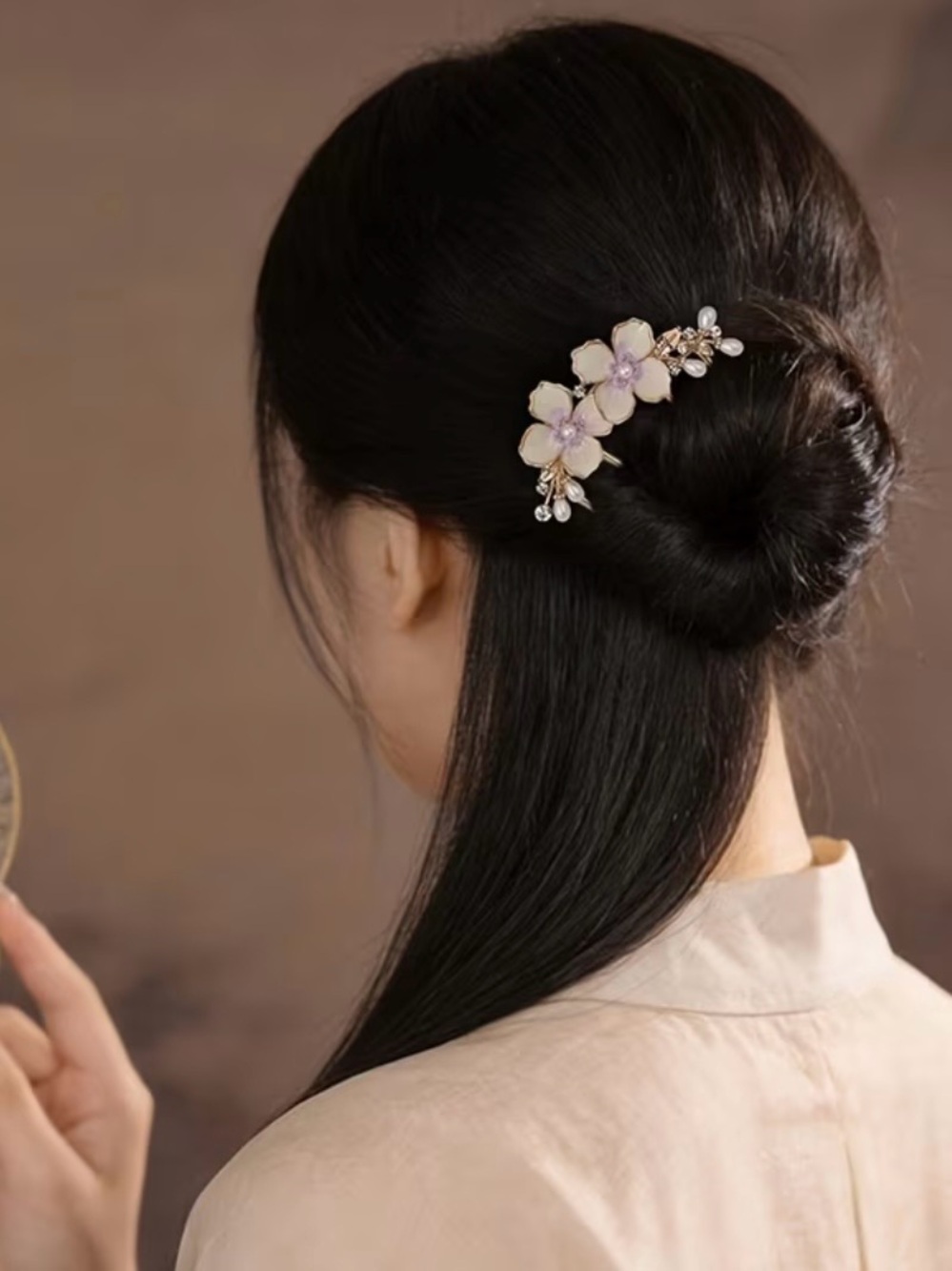 Elegant Floral Pearl Hair Comb